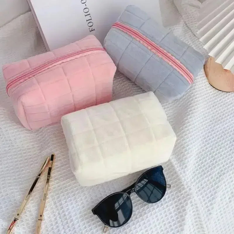 Simple Makeup Case Pillow Pen Bag High Appearance Level Women's Large Capacity Pillow Bag Portable Storage Bag Makeup Bags
