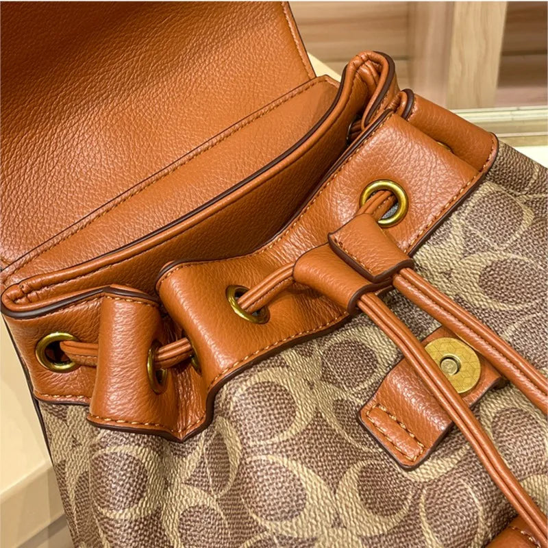 Backpack Women's Bag 2024 New High end Designer Retro Leisure Commuter Backpack Travel Bag Large Capacity