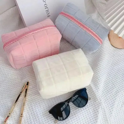 Simple Makeup Case Pillow Pen Bag High Appearance Level Women's Large Capacity Pillow Bag Portable Storage Bag Makeup Bags