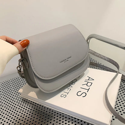 Yogodlns Trendy Saddle Shoulder Bag Women PU Leather Crossbody Bag Simple Solid Color Flap Messenger Bag Designer Handbags Pouch
